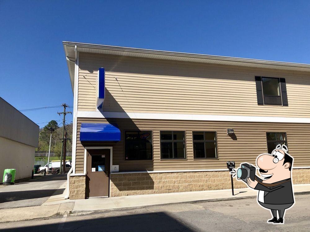 Track's End in Williamson Restaurant menu and reviews