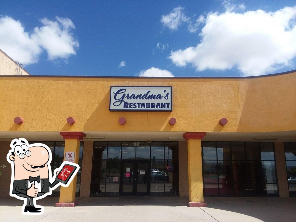 Grandma's Restaurant, Navajo Nation Shopping Center, Ste 6 in