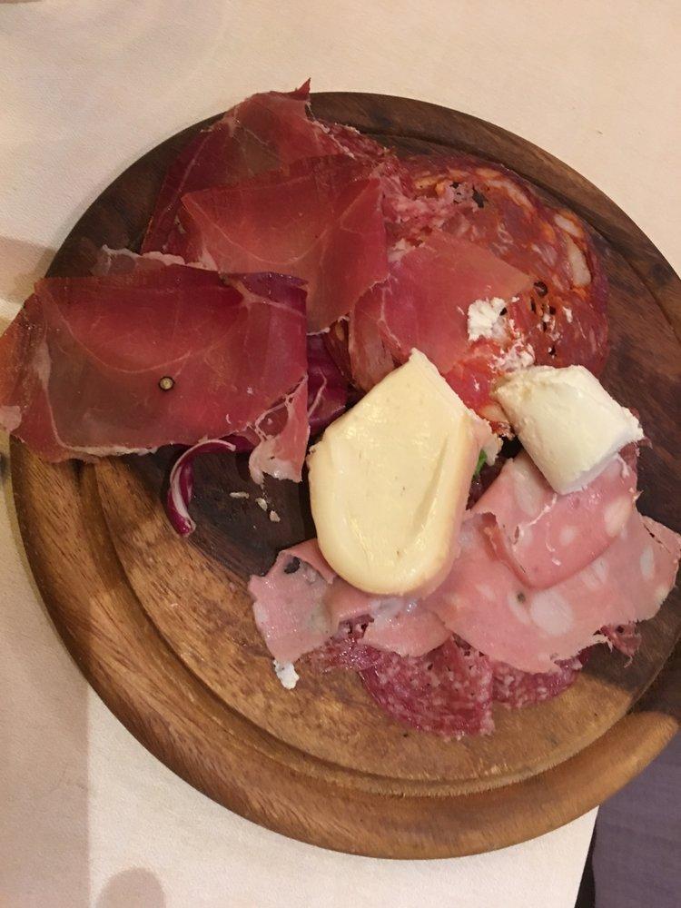 Menu at Trattoria Angelo Alla Cupola restaurant, Rome