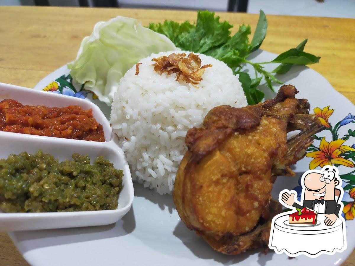 AYAME GEDI ENAK restaurant, Tulungagung - Restaurant reviews