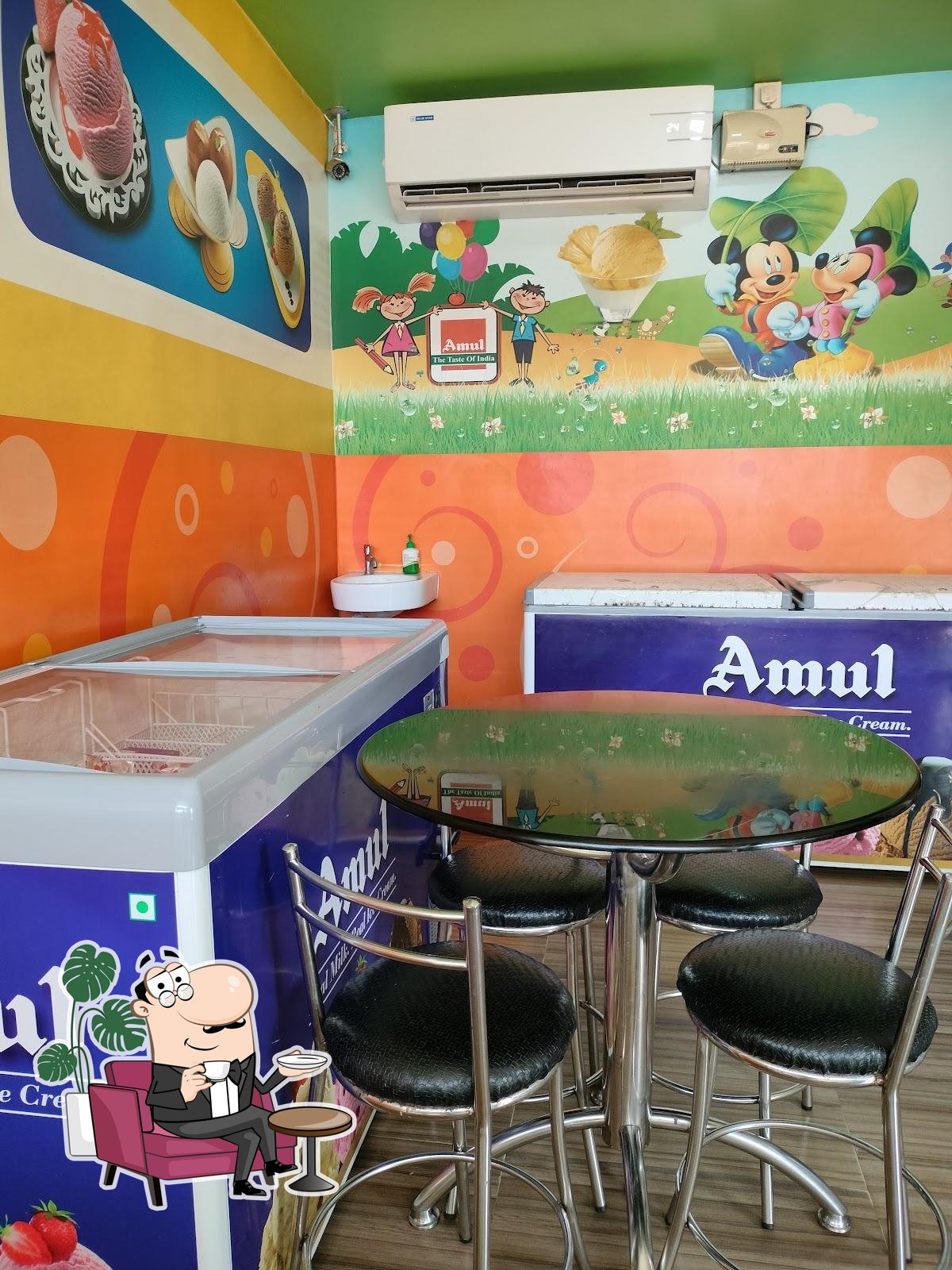 Scoops 'n' Smiles (Amul Ice cream parlour), Guruvayur Restaurant reviews