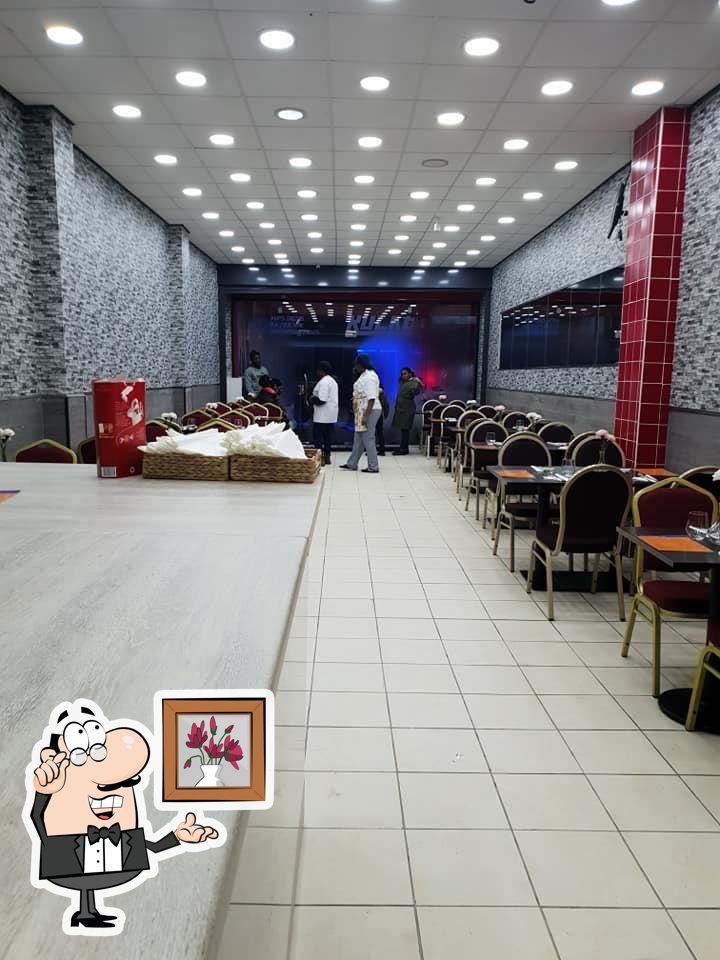 Joyce's Palace in Croydon Restaurant reviews