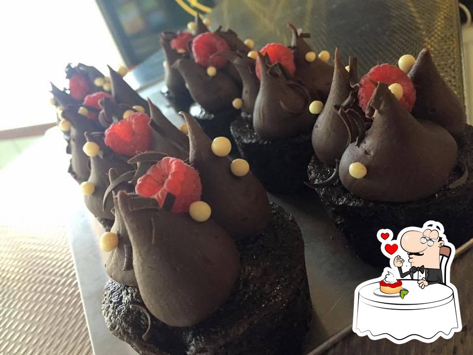 Stone Artisan Bakers, 500 Logan Rd in Greenslopes Restaurant menu and reviews