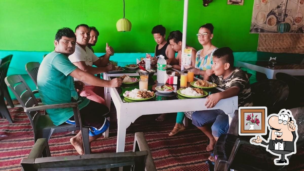 Mount Everest Cafe, Morjim Restaurant reviews