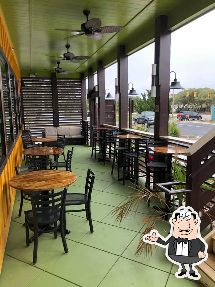 Bernie's Brother Tropical Grill and Bar in Corolla Restaurant reviews