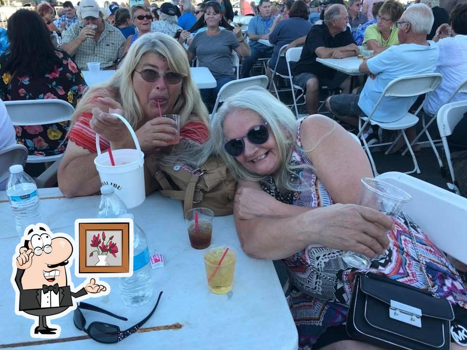 Longbranch Saloon in Finley Restaurant menu and reviews
