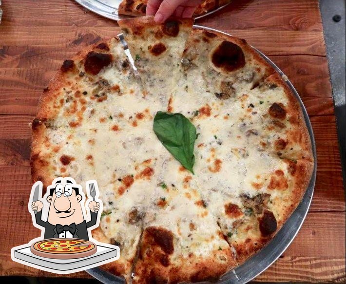 700 Degree Artisan Pizza in St. Restaurant menu and reviews