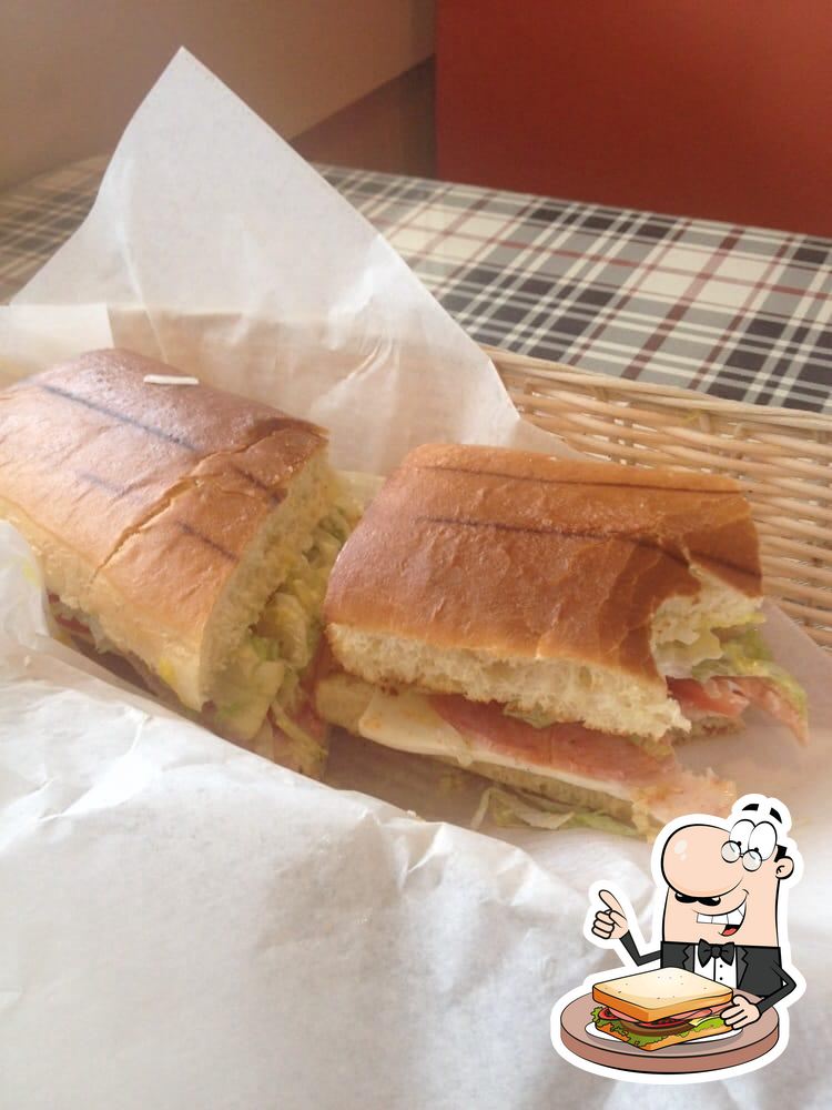 Highland Super Submarine Sandwich Shop, 3316 Summer Ave in Memphis