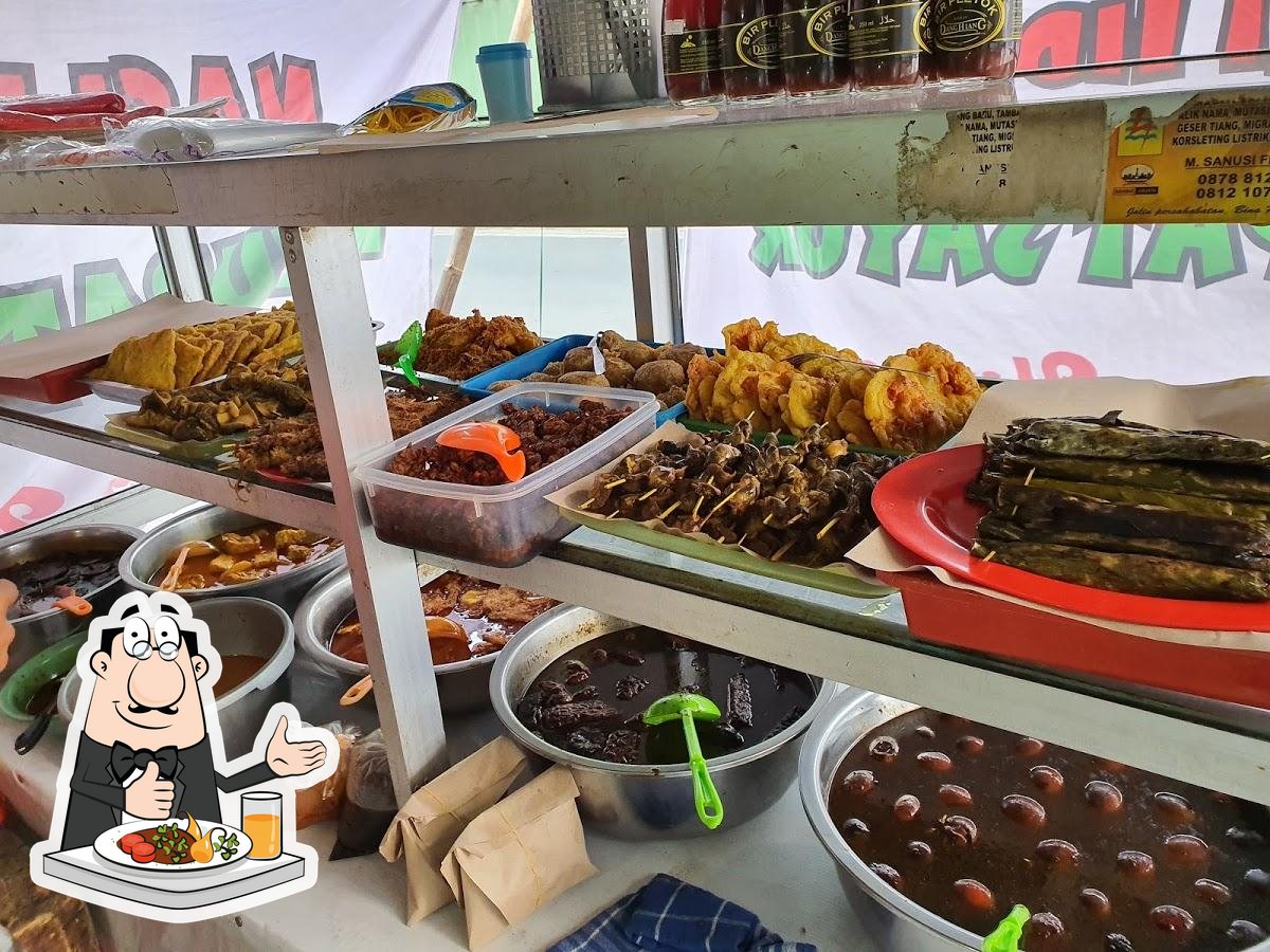 Restaurante Nasi Uduk Ketupat Sayur Bang Sahal West Jakarta