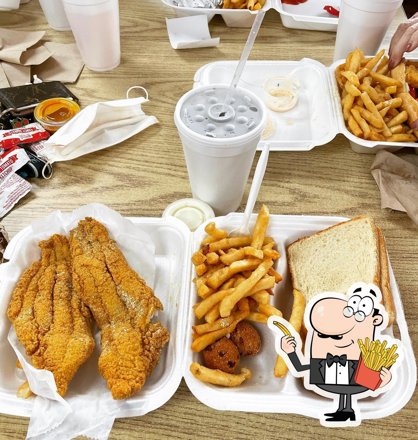 Ocean's Fish & Chicken 4, 2213 E Harding Ave in Pine Bluff Restaurant