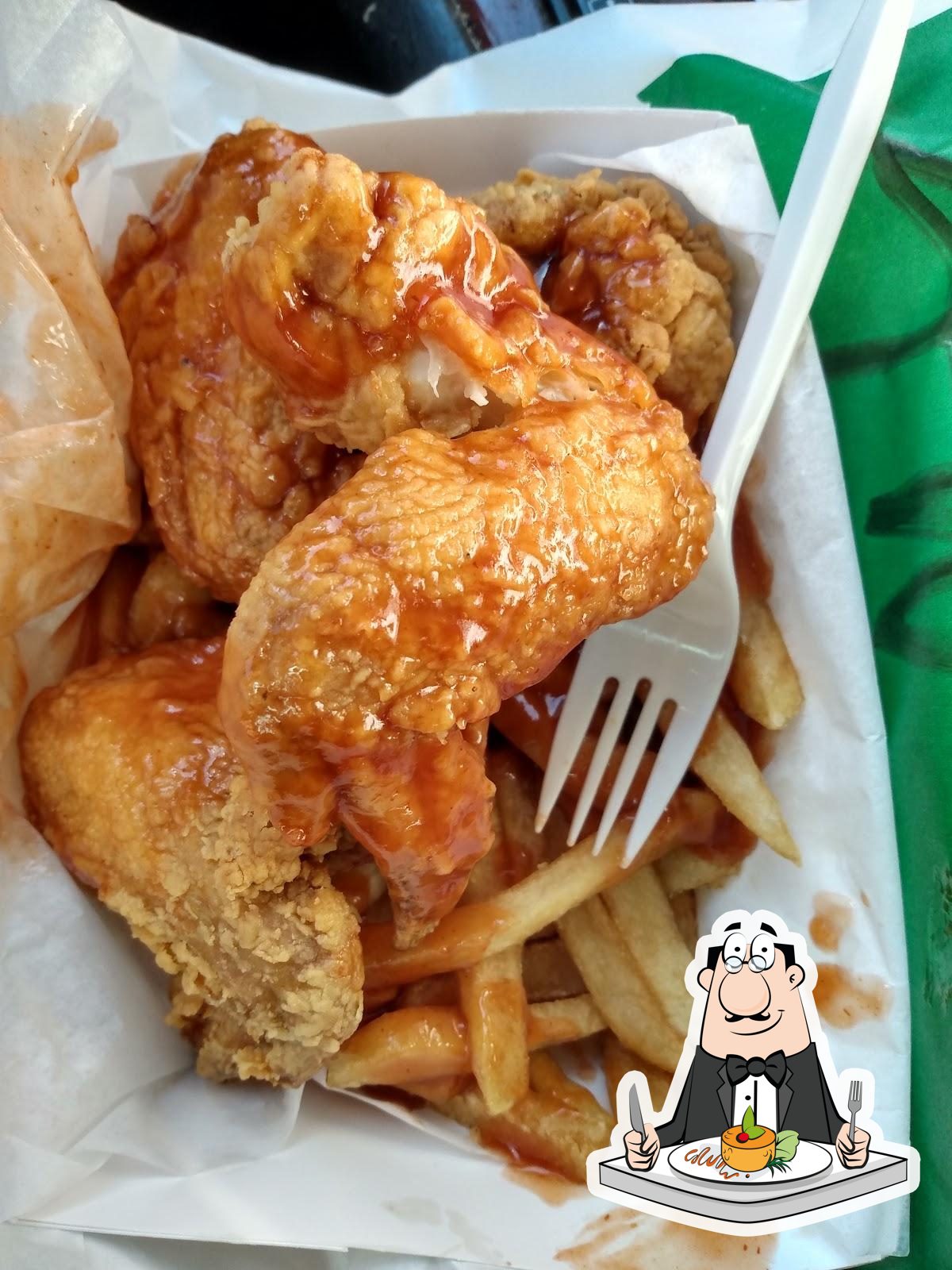 https://img.restaurantguru.com/r3b2-Harolds-Chicken-Shack-13-food.jpg