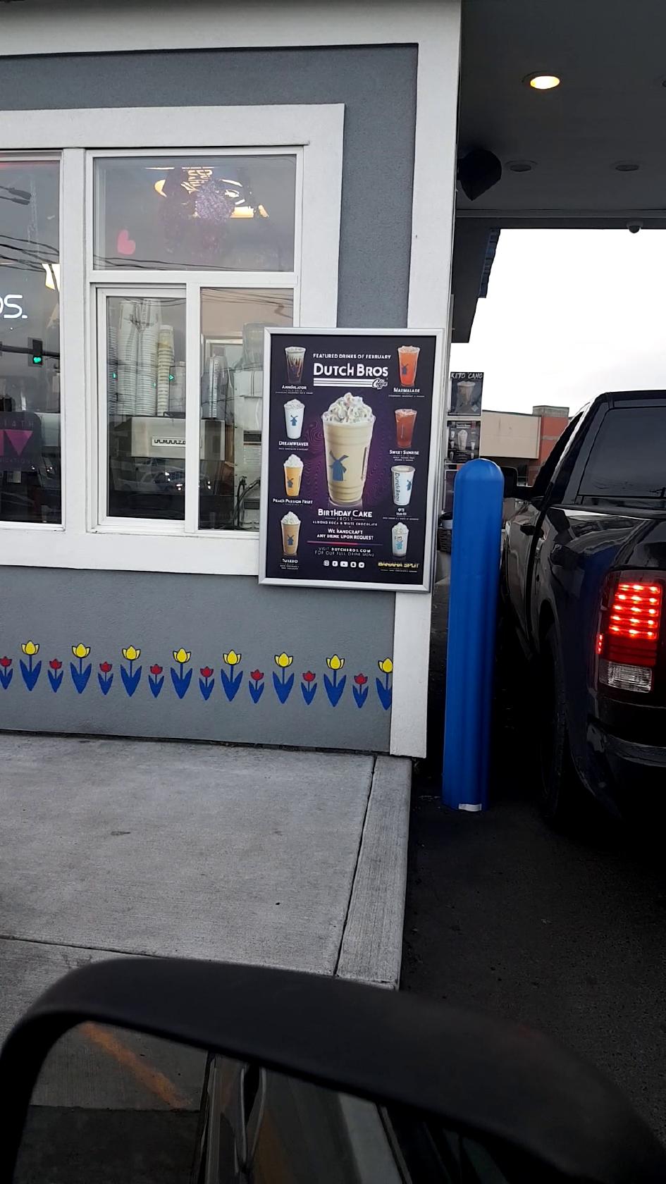 Паб и бар Dutch Bros Coffee, Хермистон, 660 N 1st St - Меню и отзывы о  ресторане