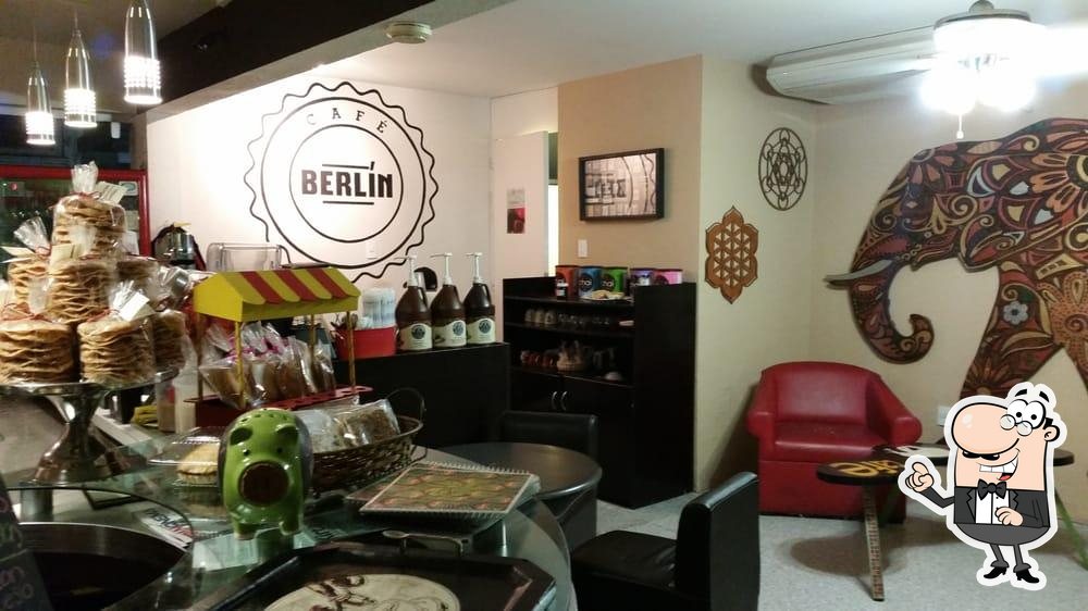 Cafe Berlin, Leon, C. Praga 202 - Restaurant reviews