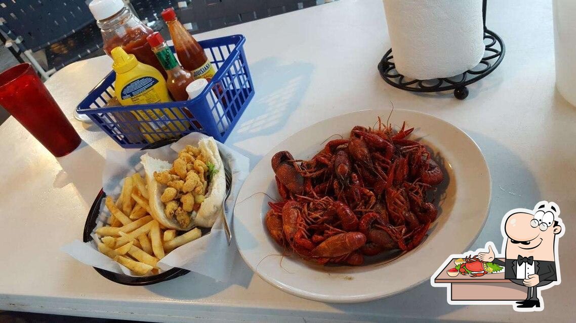 Cajun Crawfish Hut, 300 Beach Blvd E in Long Beach Restaurant menu
