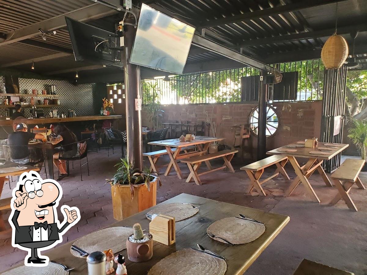 Casa Bonita pub & bar, Cabo San Lucas Restaurant reviews