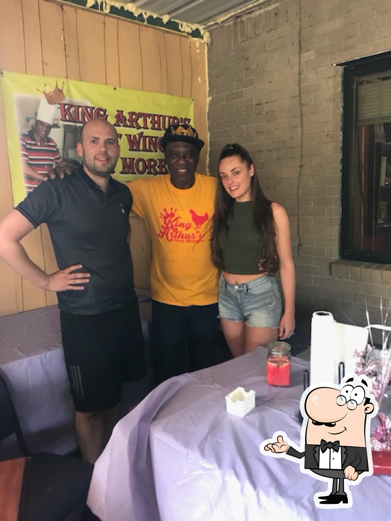 Queens wings and more in Horn Lake Restaurant menu and reviews