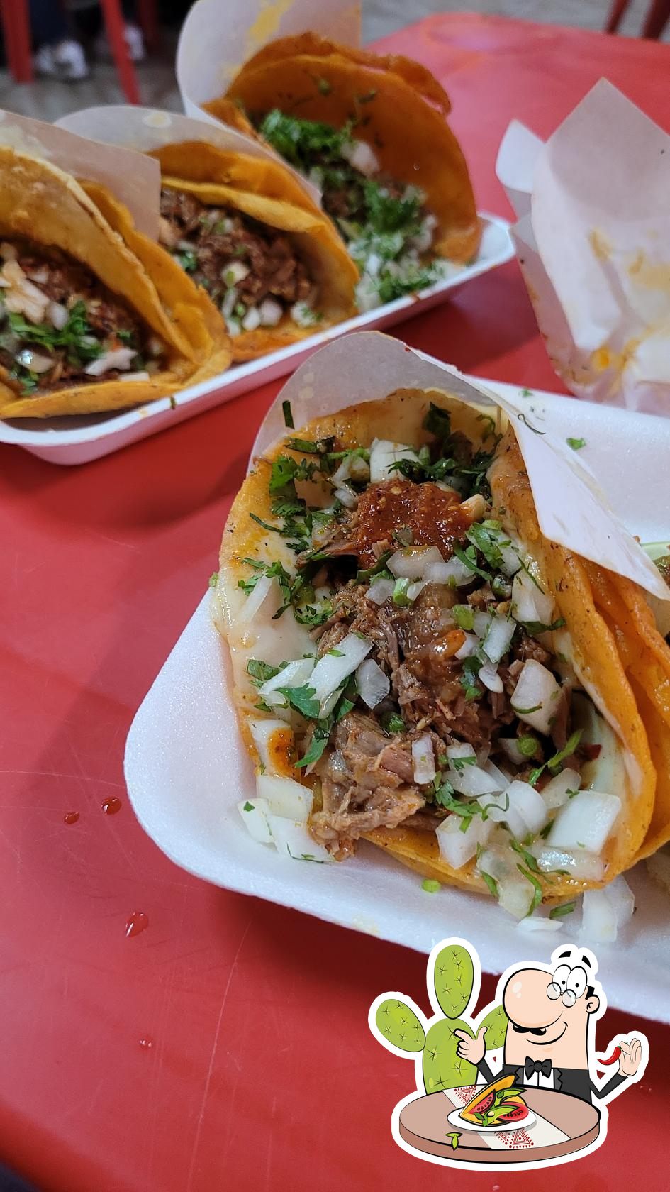 TACOS DE BIRRIA DEL RIO