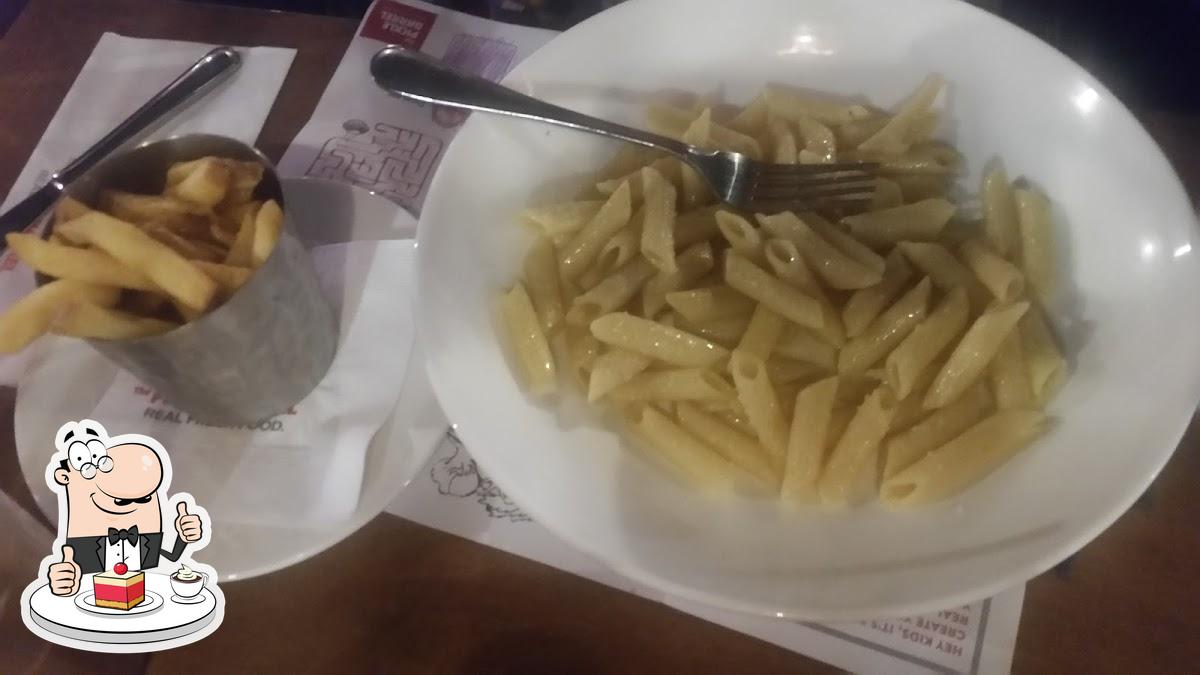 Pickle Barrel, 1809 Liverpool Rd in Pickering Restaurant menu and reviews