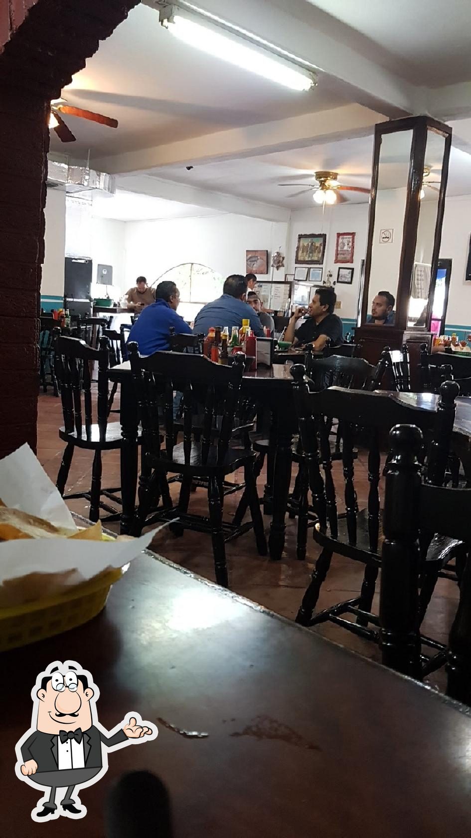 SUPER MARISCOS MEDINA . DE . restaurant, Matamoros, Calle -  Restaurant reviews