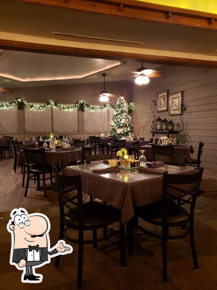 Seasons Restaurant & Lounge in Shawano Restaurant menu and reviews