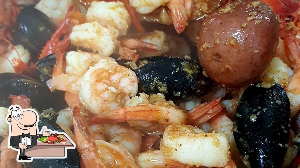 Cajun Deli Shakopee in Shakopee Restaurant menu and reviews