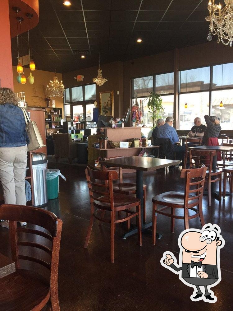 Crystal Coffee Cafe & Beanery, 2625 Packerland Dr in Green Bay