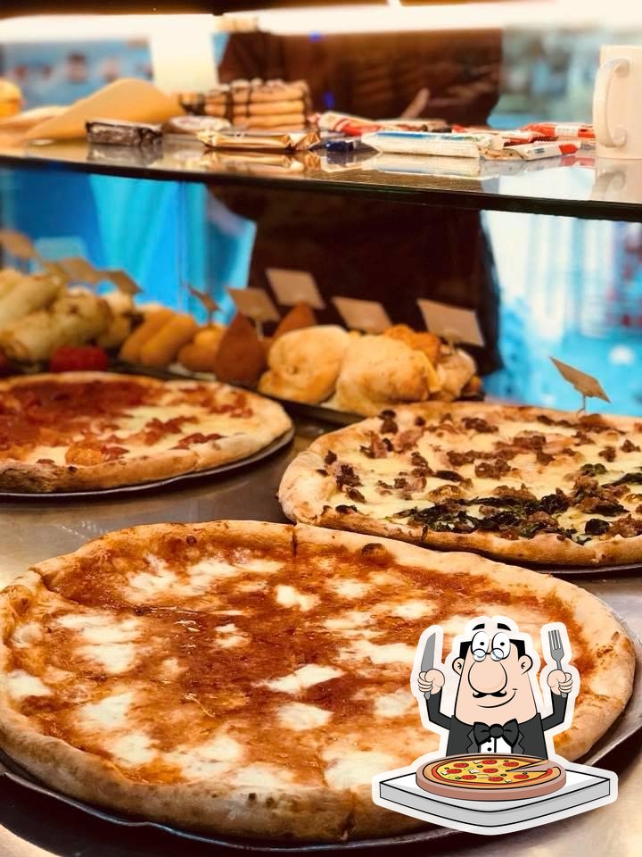 Pizza Loca pizzeria, Naples, Via Toledo Restaurant reviews