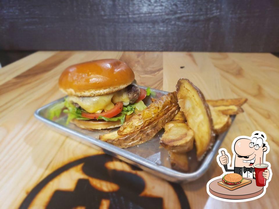 Smoky Tony's Bbq in Holly Ridge Restaurant menu and reviews
