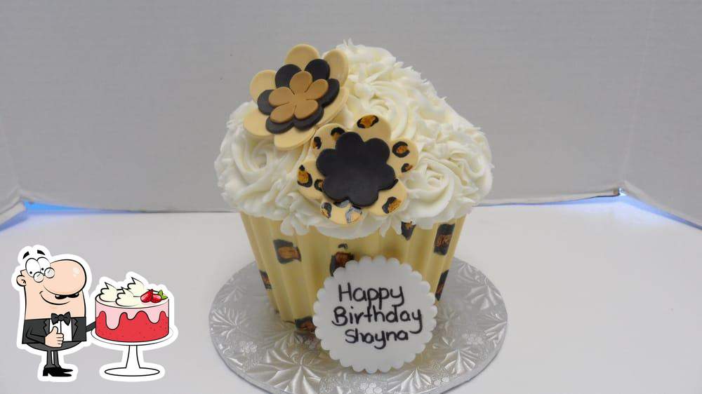 IZA'S CAKES: Stephanie's Birthday Cake.