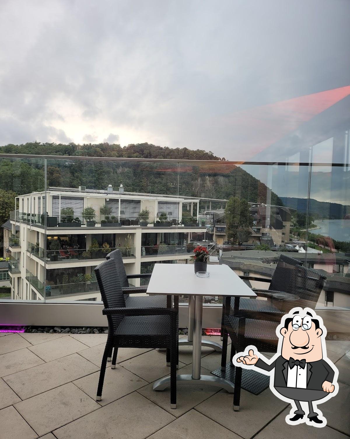 sky bar im einstein hotel