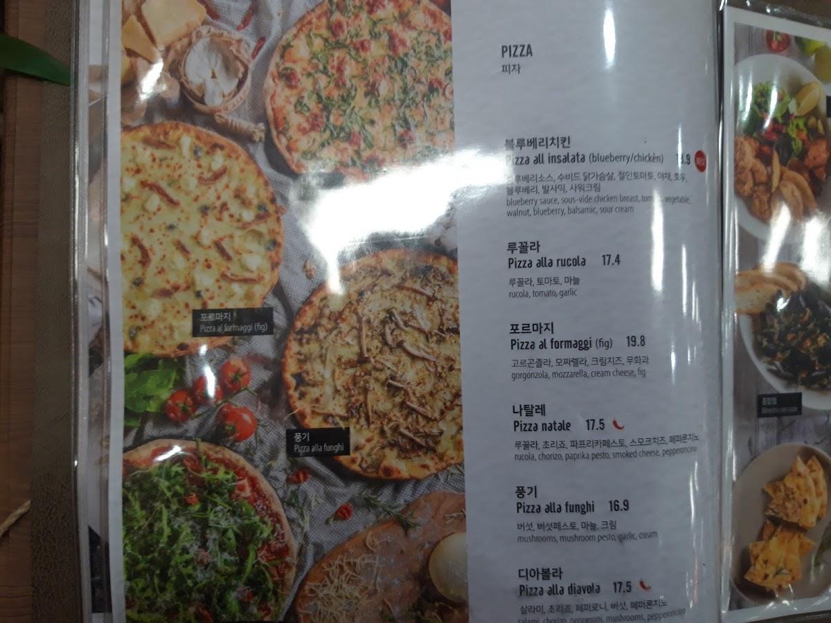 Menu at La Pizza nostra restaurant, Seoul