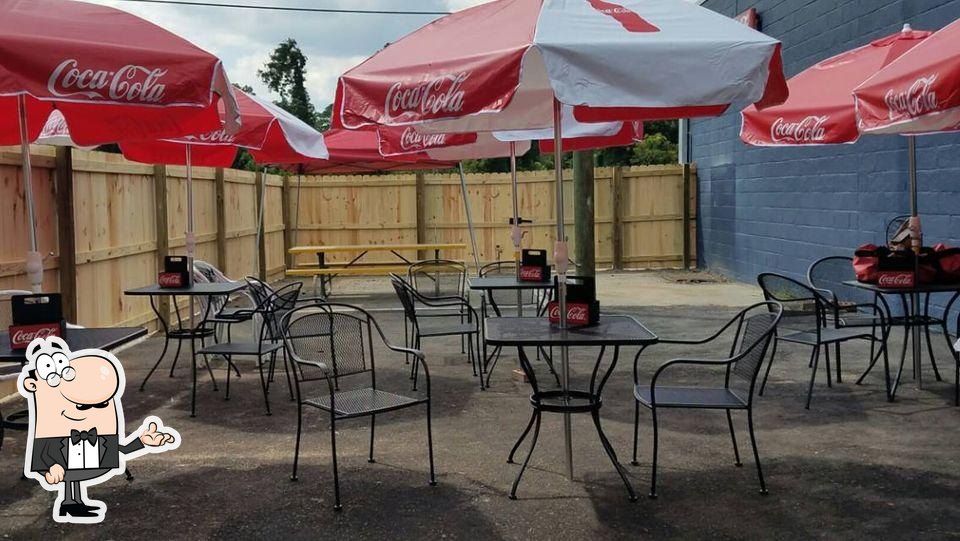 Cheap Shots On Main in Raeford Restaurant menu and reviews