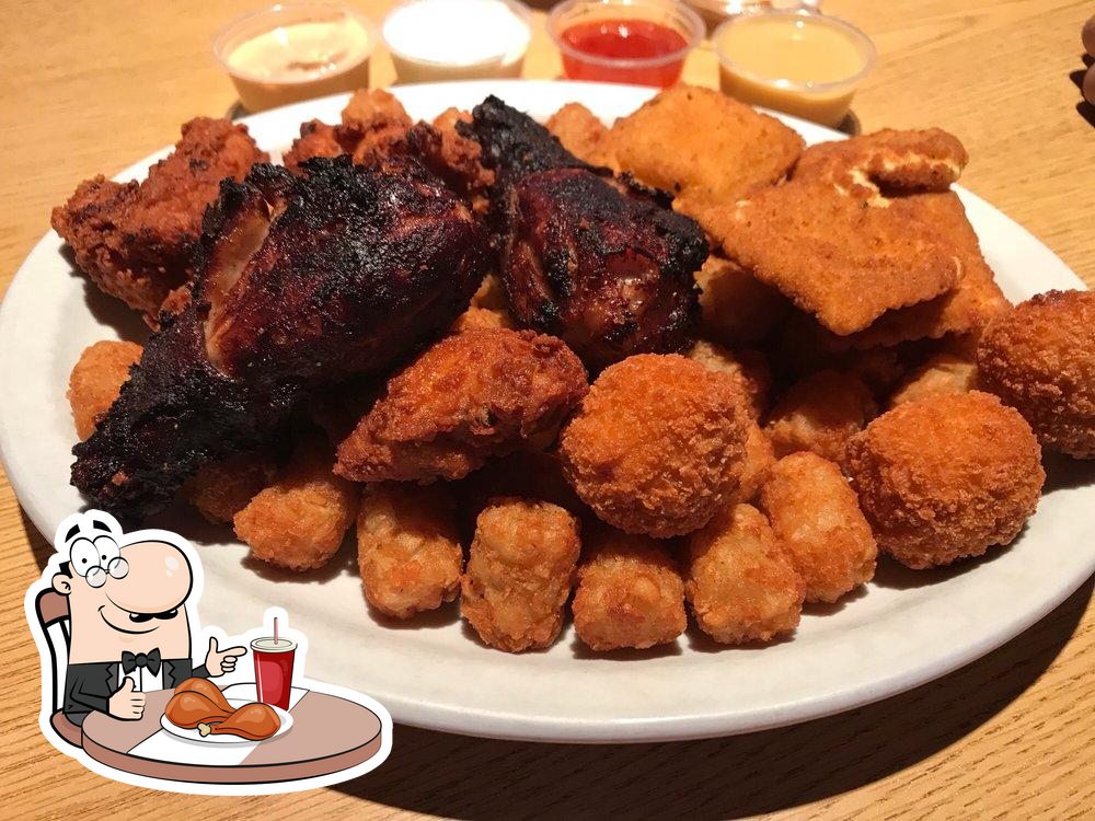 Cactus Moon Saloon in Everett Restaurant menu and reviews