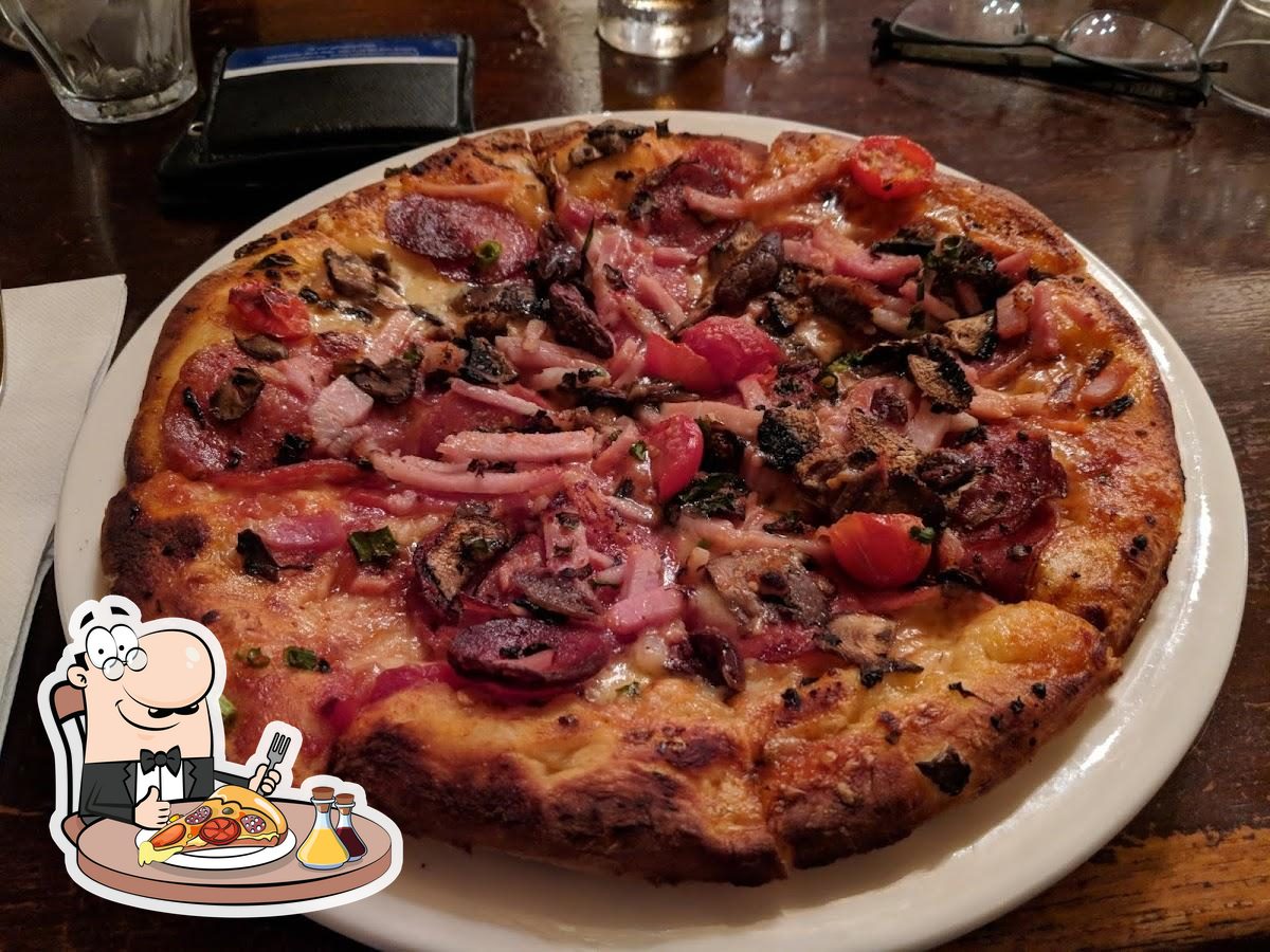 Pacino's, 5 East St in Rockhampton City Restaurant menu and reviews
