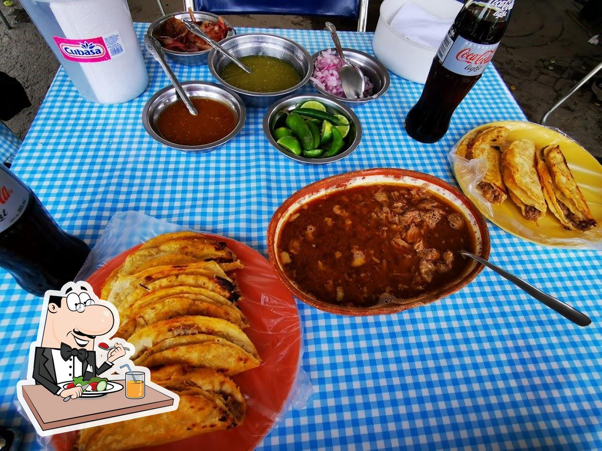 Birria tatemada y tacos de birria Fernanda restaurant, Zapopan