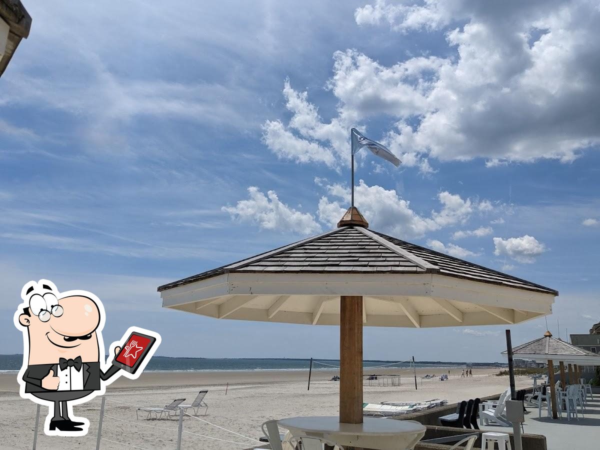 Pub y bar Royal Anchor Beach Resort, Old Orchard Beach Opiniones del
