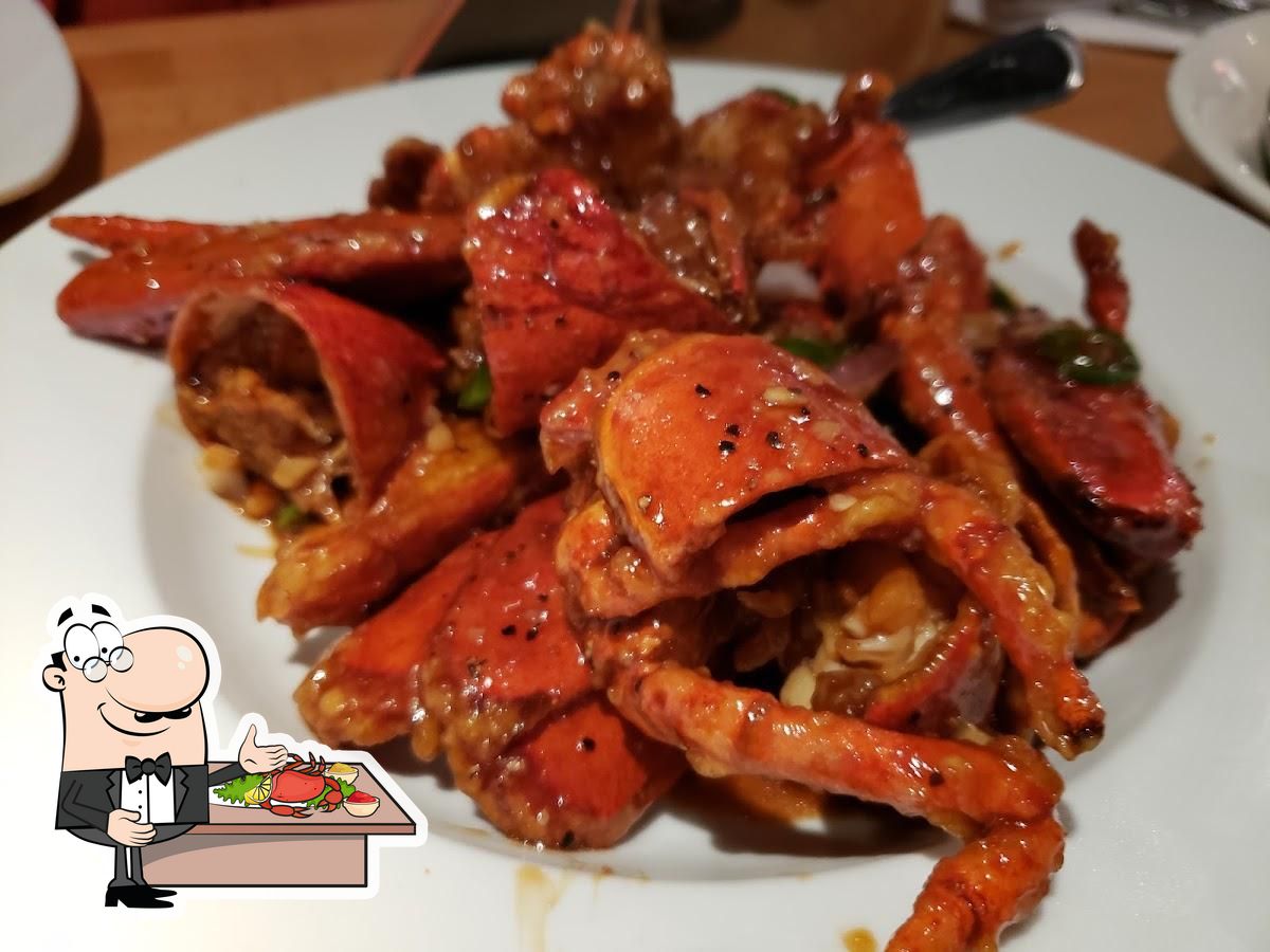 Big Catch Seafood House Huntington Beach in Huntington Beach