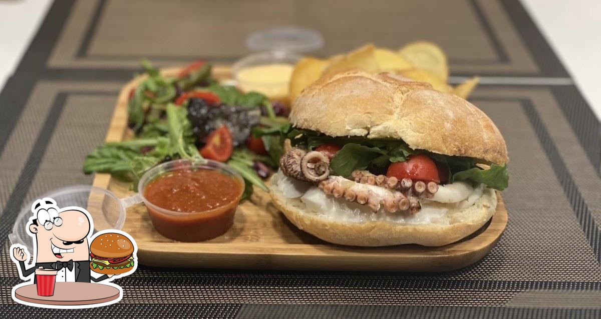 Tirana Fish Sandwich restaurant, Tirana Restaurant reviews