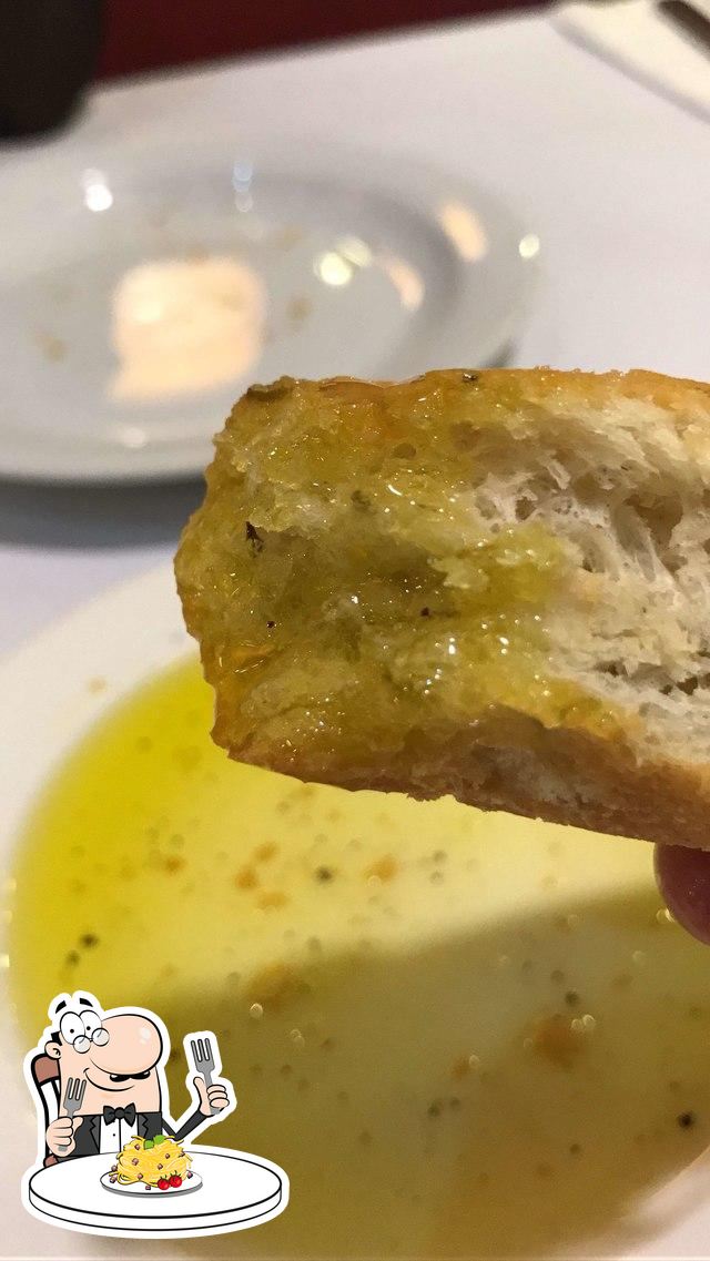 Romano's Macaroni Grill restaurant, Abu Dhabi, Deerfields Center