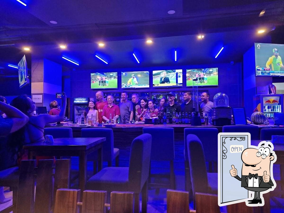 Shooters Sports Bar & Cafe Makati, Makati Restaurant menu and reviews