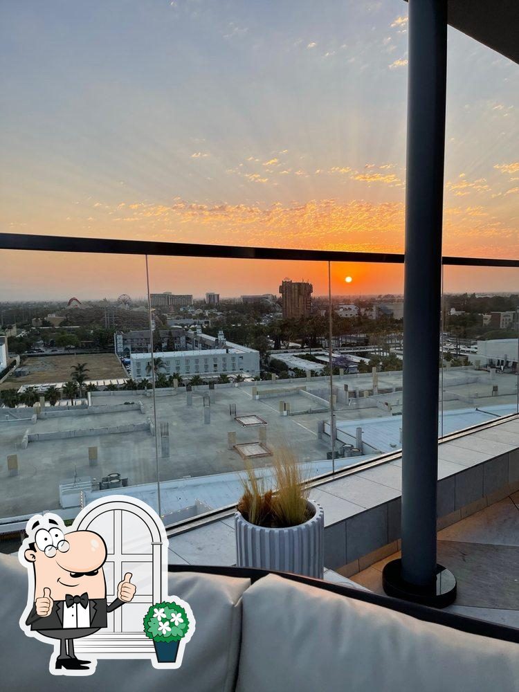 Parkestry Rooftop Bar in Anaheim Restaurant menu and reviews