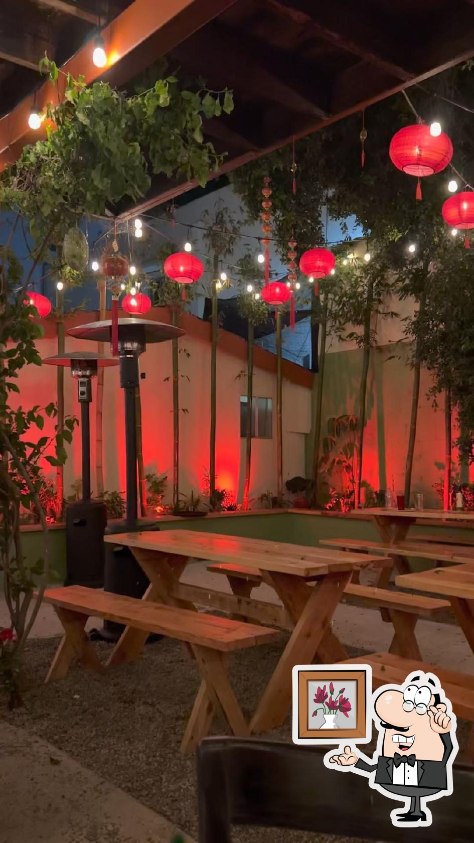 Lucky House Beer Garden restaurant, Tijuana Restaurant reviews