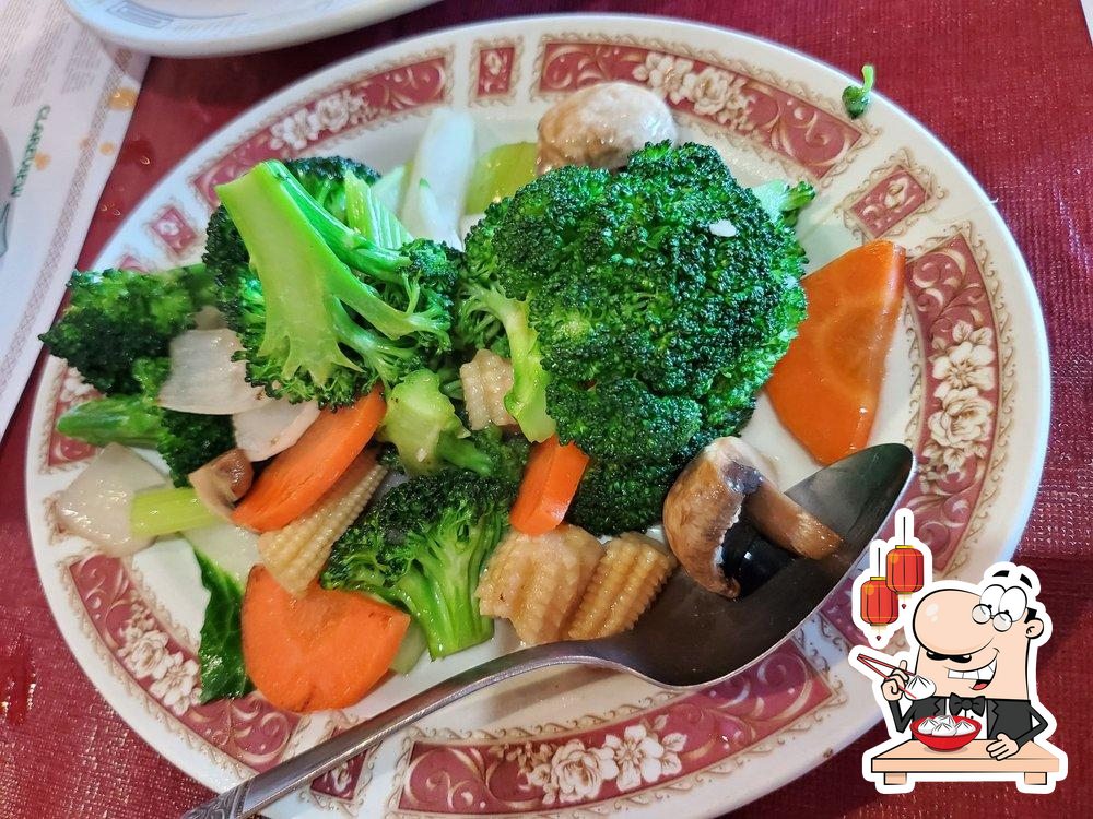Clareview Chinese Restaurant, 14013 Victoria Trail NW in Edmonton Restaurant menu and reviews