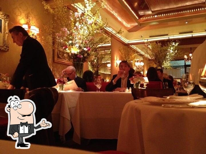 La Grenouille in West New York French restaurant menu and reviews