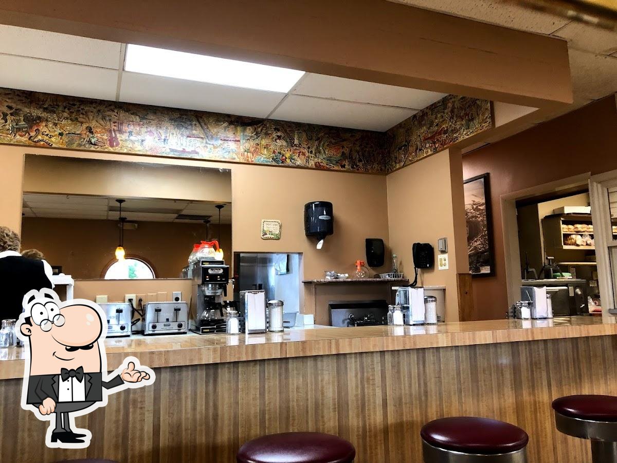 Lakeway Restaurant in Ashtabula Restaurant menu and reviews