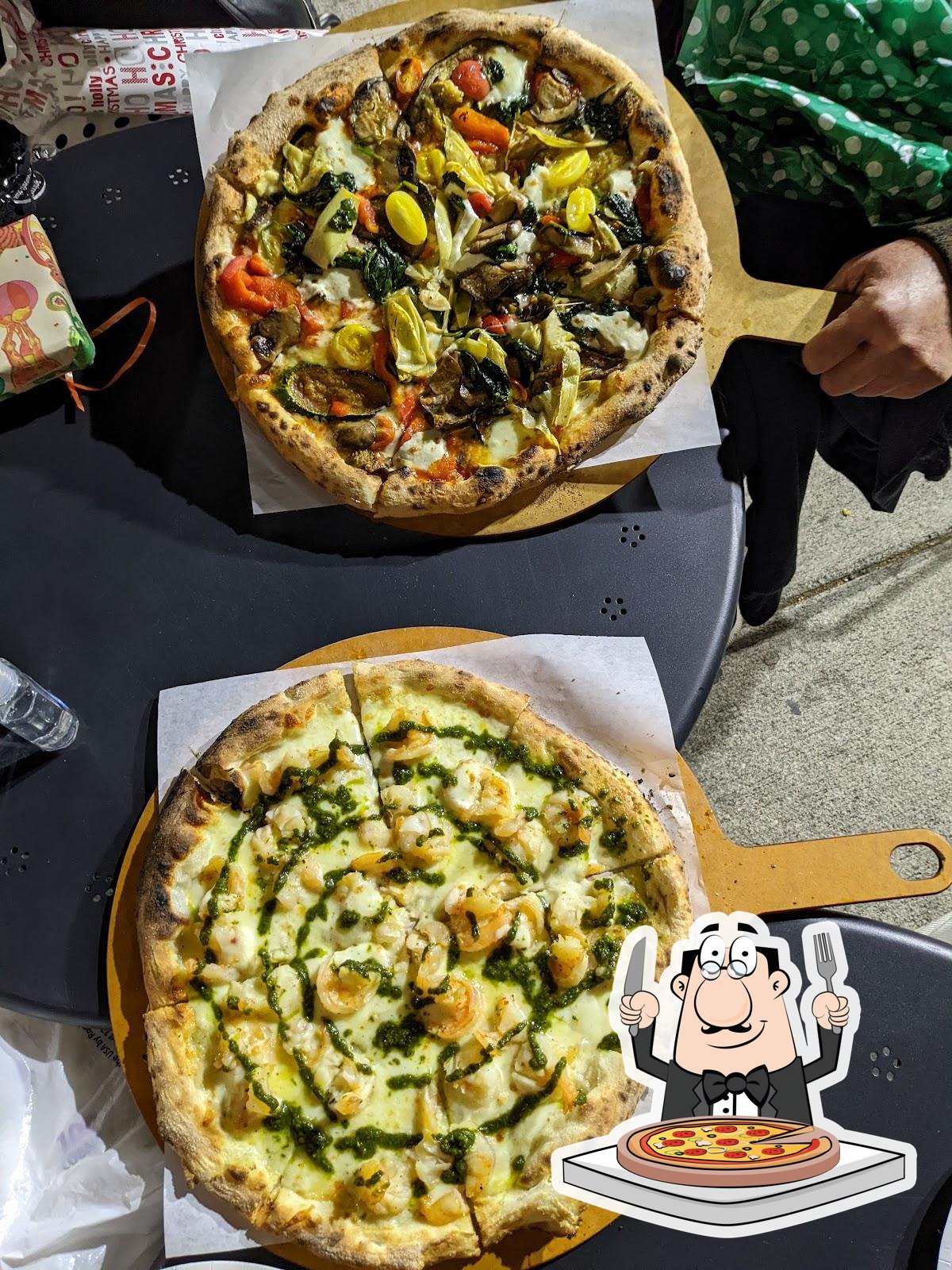 Bella Luna Pizza, 2060 Hillhurst Ave in Los Angeles - Restaurant menu and  reviews