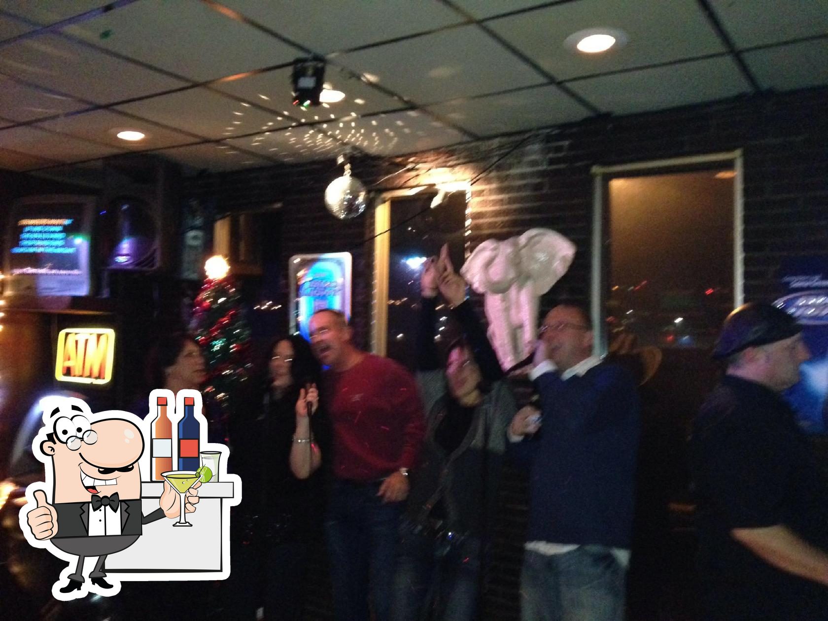 Pink Elephant in Austintown Restaurant reviews