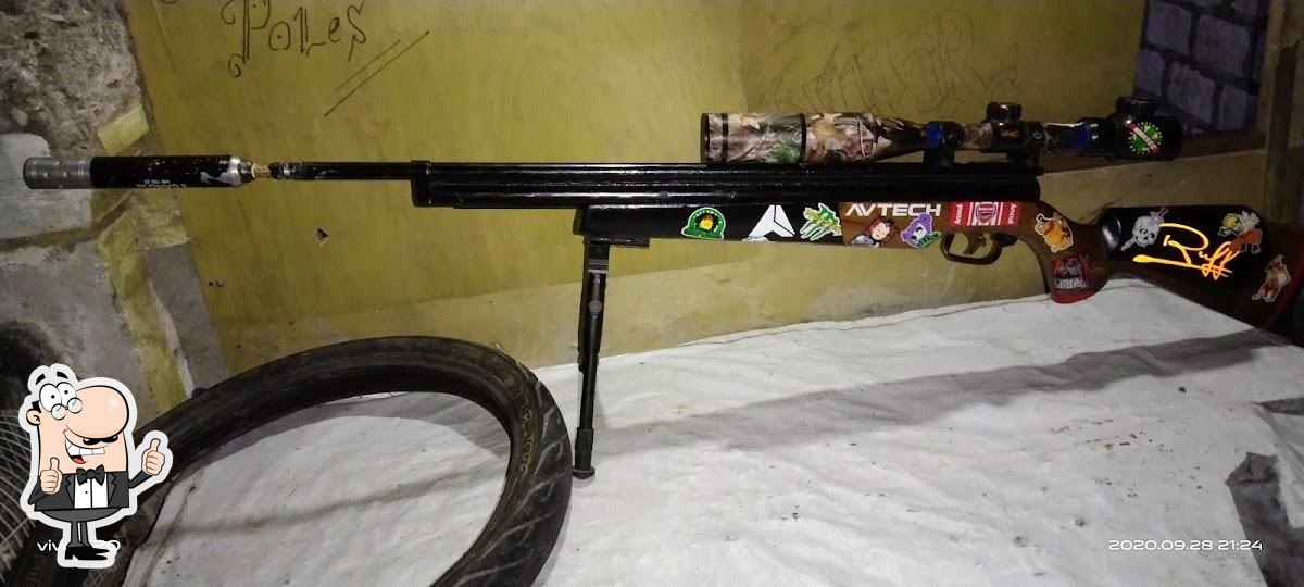 Jay poles pub & bar, Tritunggal
