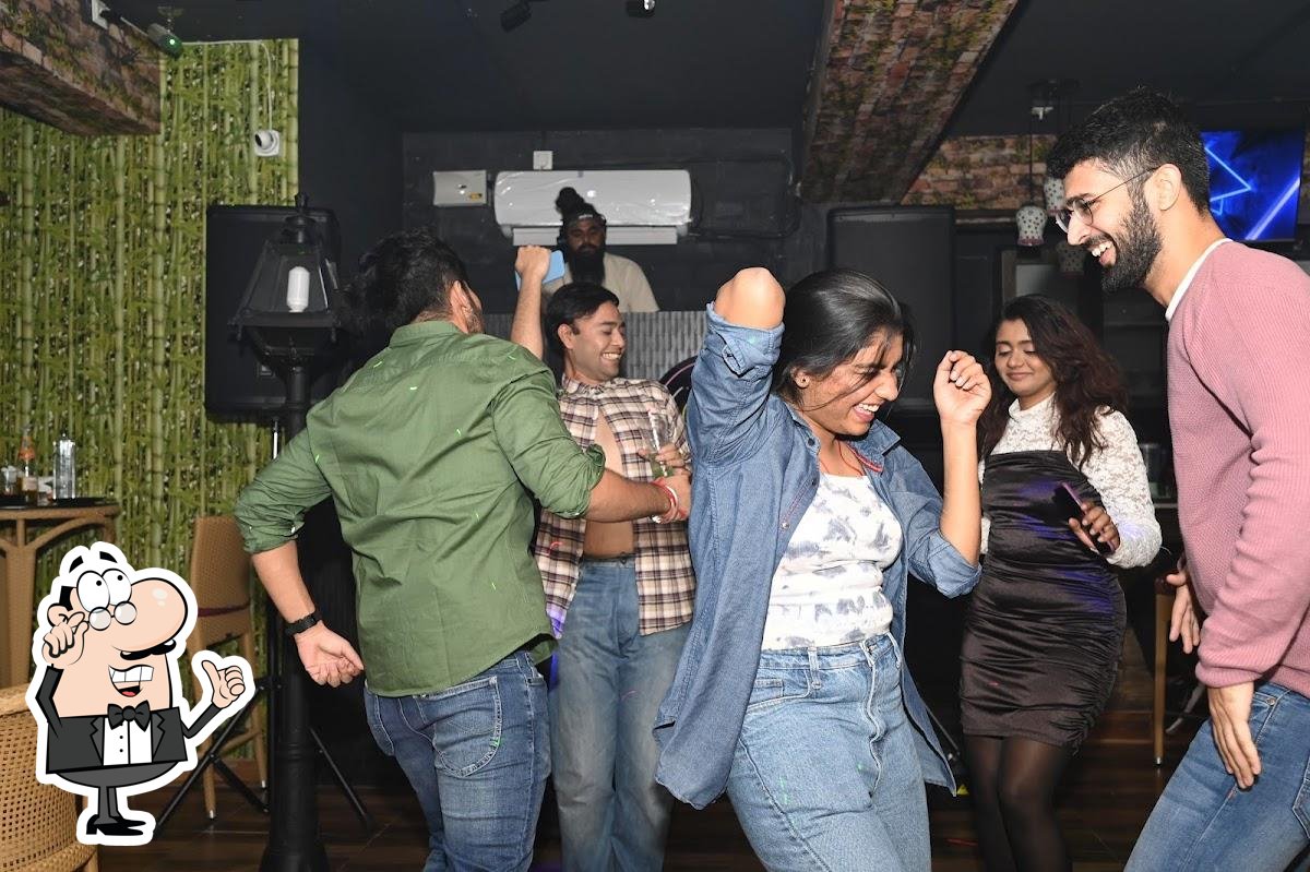 High Five: Barrel and Reserves - Club & Lounge in Bhopal, Bhopal ...