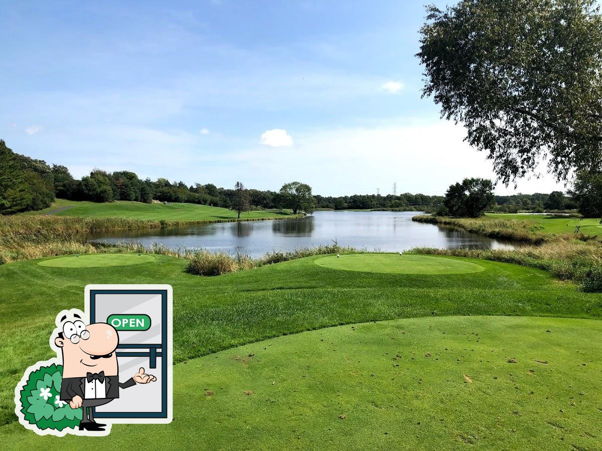 Stonewall Orchard Golf Club in Volo Restaurant reviews